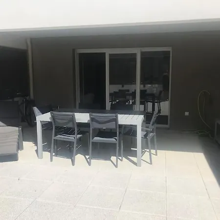 Neuf, Climatise, Piscine, Terrasse